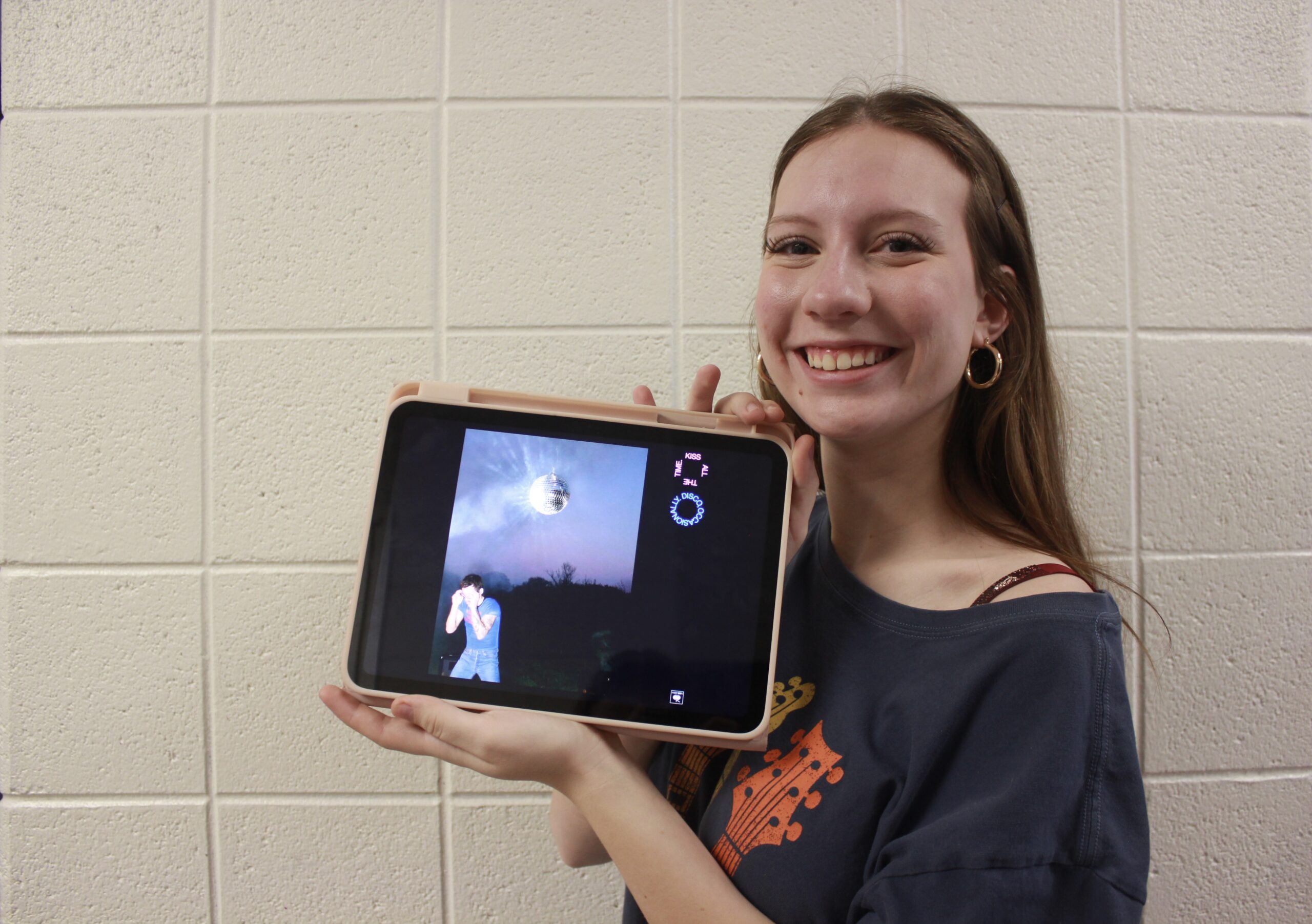 Harry Styles is back!